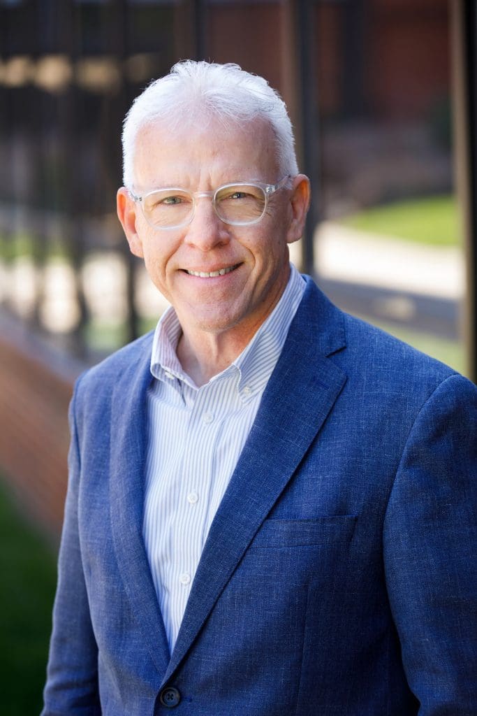 Headshot of Dr. Steven Skinner