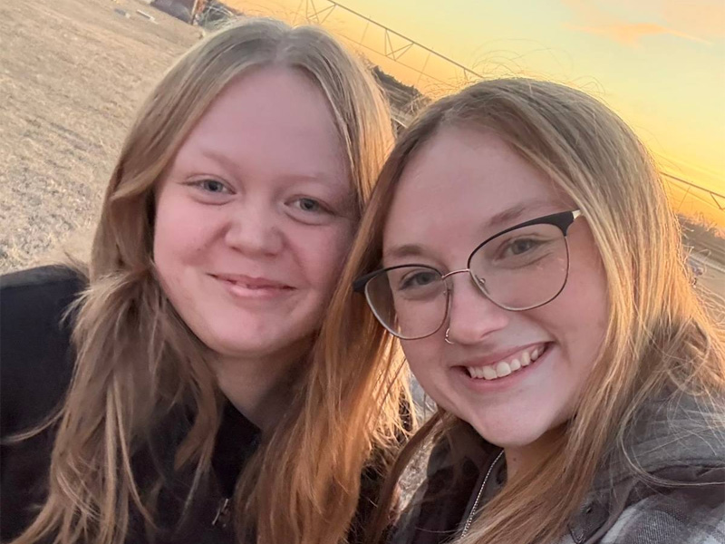 Brianna Stephens with her sister Kaylee Horsley