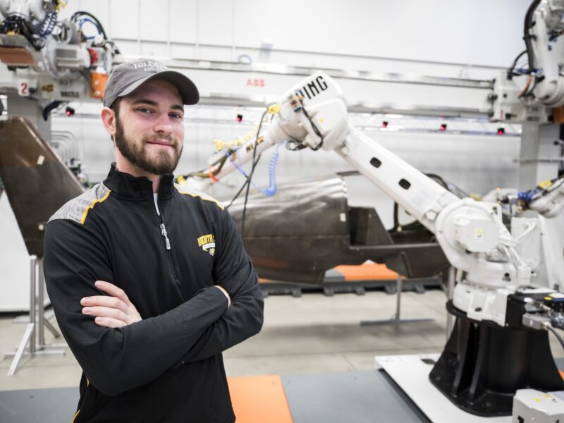 Applied engineering student in NIAR robotics lab