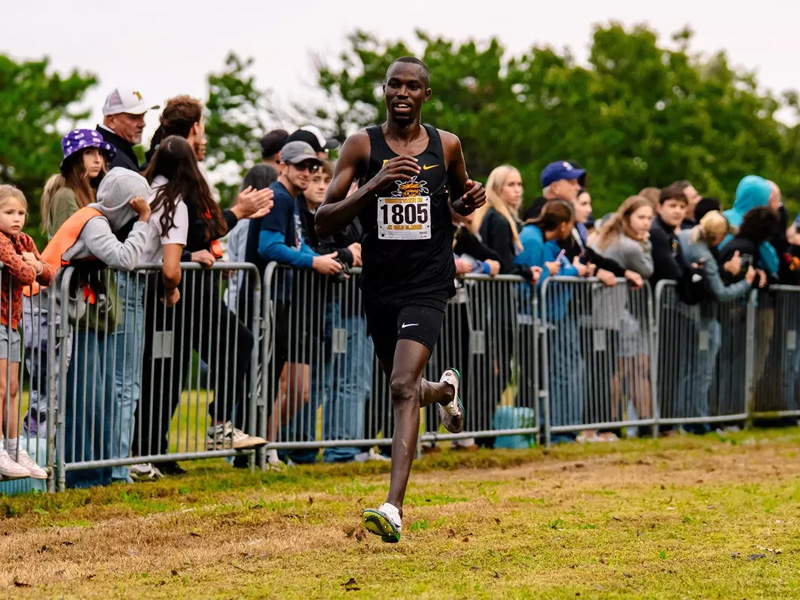 Eikana Kipruto runs in the JK Gold Classic 6k