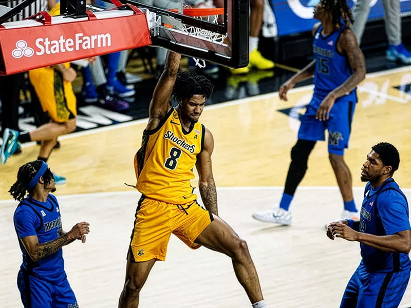 No. 8 Dillon Battie dunks against Memphis in Charles Koch Arena