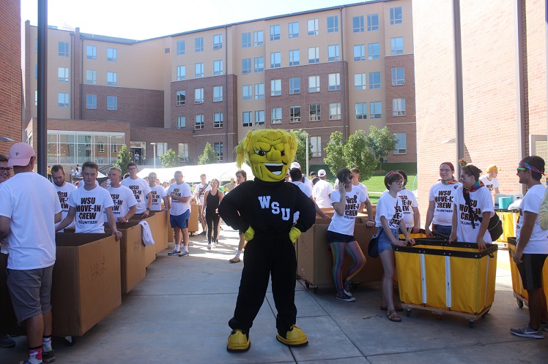 Move-in volunteers needed Aug. 15-16, 2019 Move-in volunteers needed Aug. 15-16, 2019